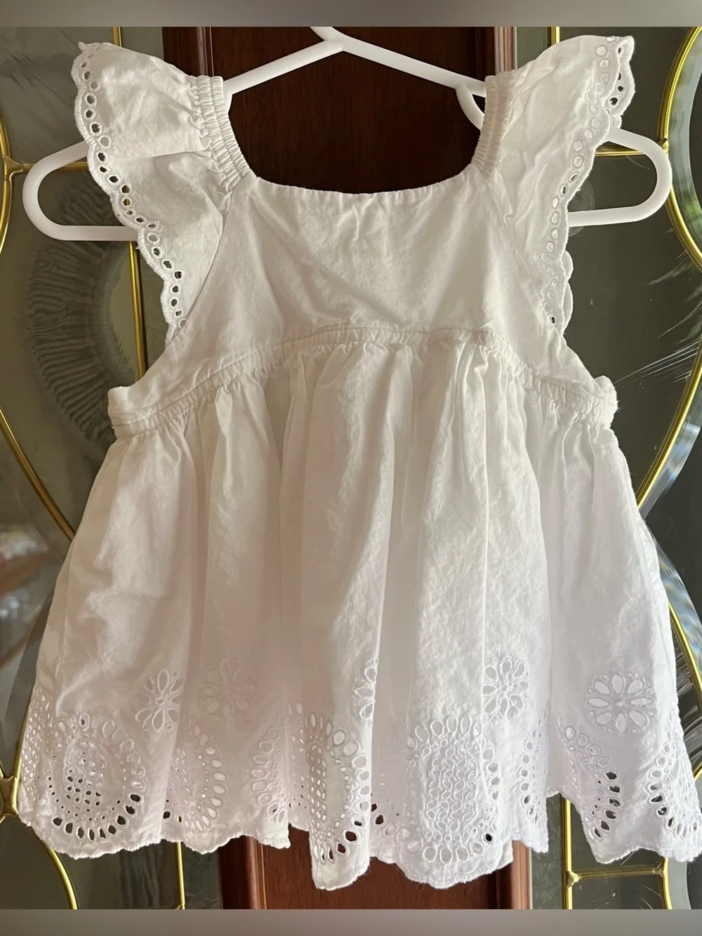Baby Gap Eyelet Detail Sleeveless Ruffled Straps Button Back Cotton Top 18-24M